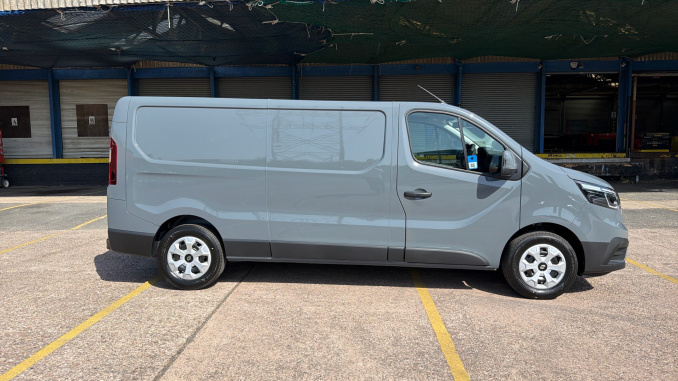 Renault Trafic Lwb Diesel LL30 Blue dCi 130 Advance [Safety] Van - Image 9
